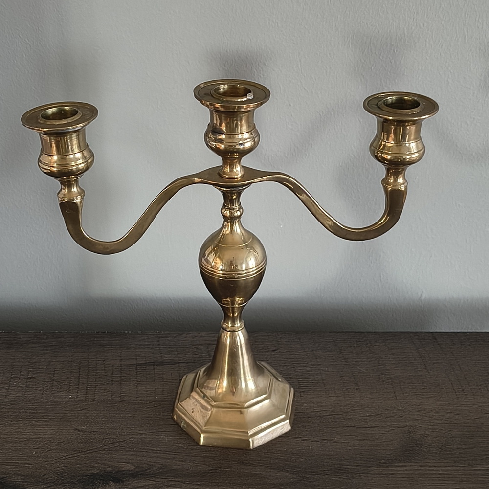Elegant Gold Candelabra - Picture 6 of 6
